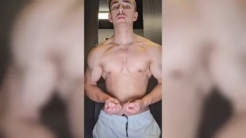 Mon bro musclé vide ses couilles — Ethan_Pr