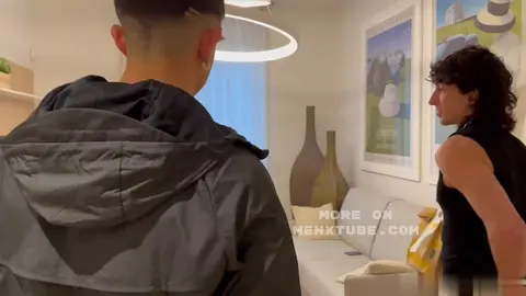 Trois twinks italiens — edotwink