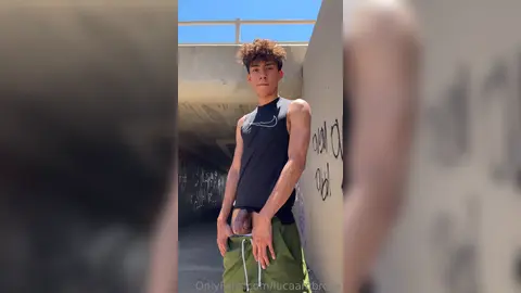 Fais-moi tout — Luca Ambrose