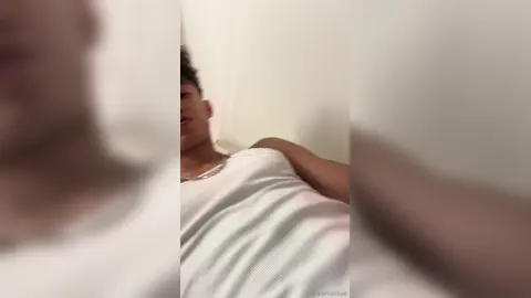 Assez gros ? — Luca Ambrose