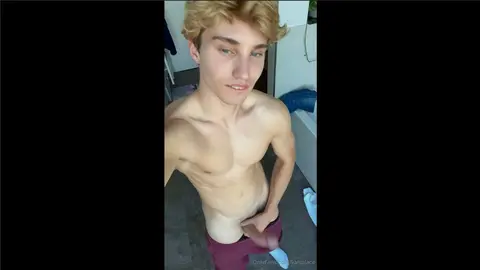 Regarde ça — Valentin