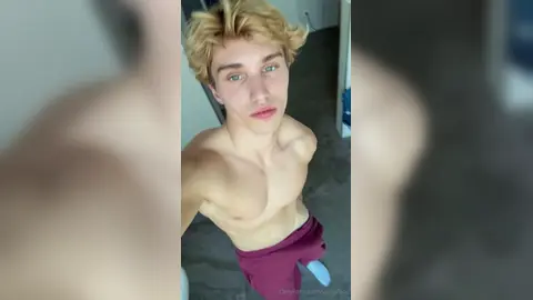 Regarde ça — Valentin