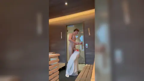 Serviette tombée — Valentin