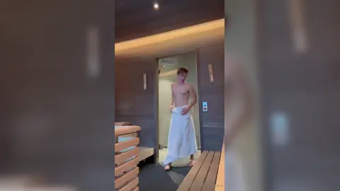 Serviette tombée — Valentin