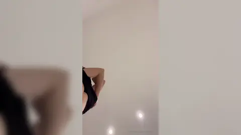 Déshabille-moi — Valentin