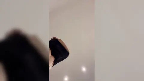 Déshabille-moi — Valentin