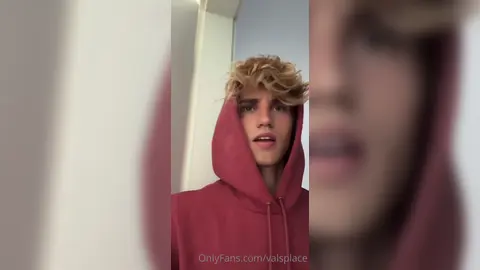 Je peux jouir dedans ? — Valentin