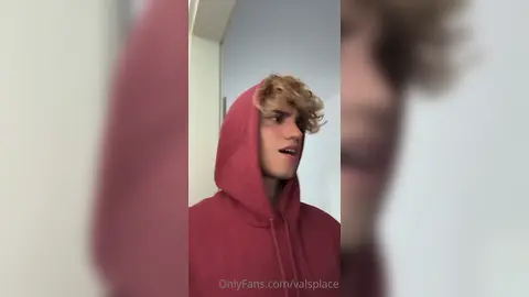 Je peux jouir dedans ? — Valentin