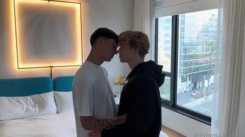 Tease du nouveau sextape — Valentin
