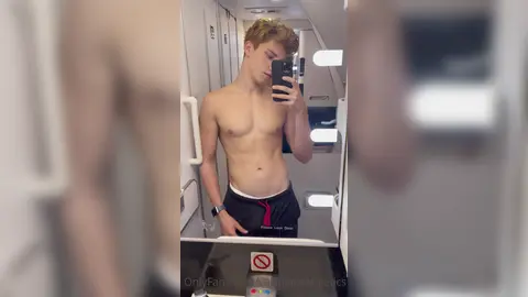 Plie-moi sur l’évier — Valentin