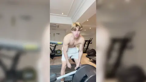 Floppy à la salle — Valentin