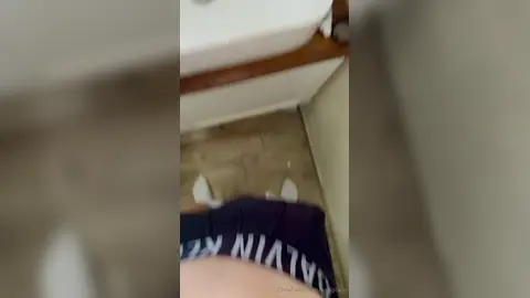 Branlette salle de bain — Valentin