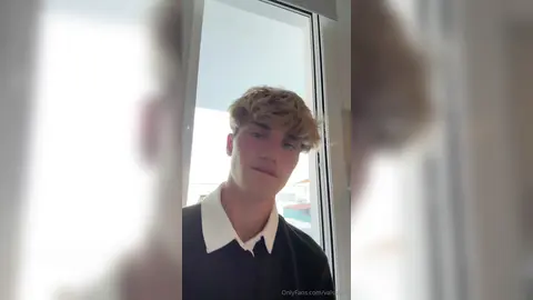 Mon cul est à toi — Valentin