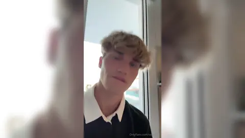 Mon cul est à toi — Valentin