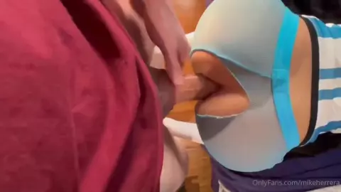 Mike Herrera démonte Jhon Smith