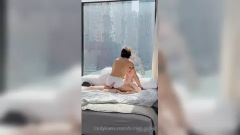 Mains sur moi — avec hornyjustin