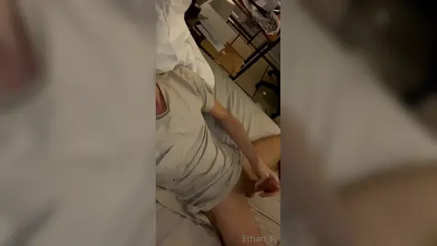 Grosse giclée sur ma face — Ethan_Pr