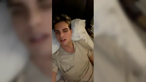 Grosse giclée sur ma face — Ethan_Pr