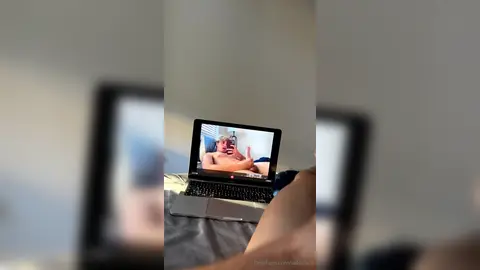 Branlette FaceTime — Valentin Mehinagic