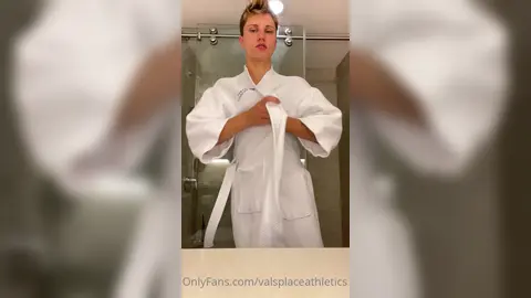 Fantasme à l’évier — Valentin Mehinagic