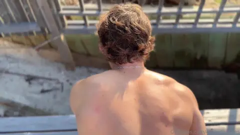Boy9 x Greyson — baise sur terrasse (POV)